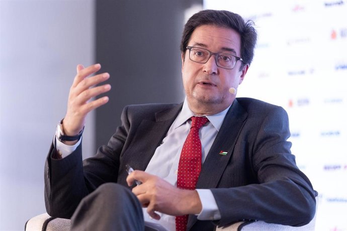 El ministro para la Transformación Digital y de la Función Pública, Óscar López, protagoniza un desayuno informativo de Europa Press, a 15 de septiembre de 2025, en Madrid (España).