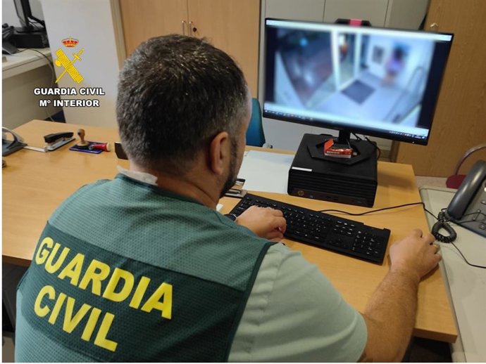 Detenida una cuidadora acusada de estafar más de 30.000 euros a una anciana en Calp