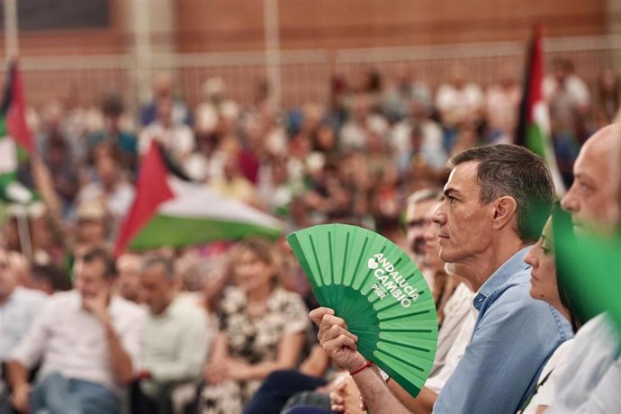 El secretario general del PSOE y presidente del Gobierno, Pedro Sánchez participa en un acto público del PSOE en Málaga, a 14 de septiembre de 2025.