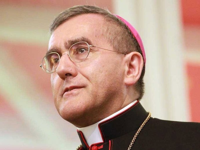 Monseñor Piero Pioppo.