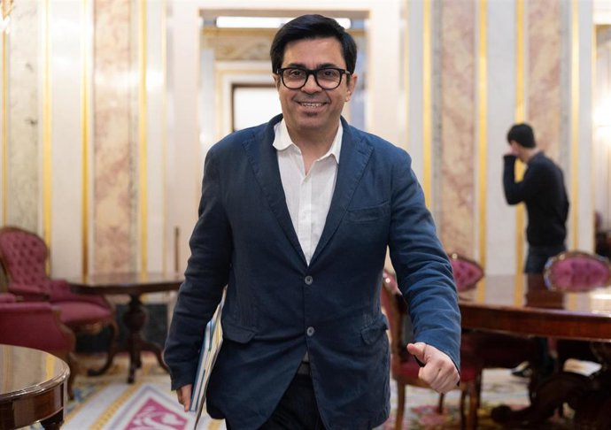 Archivo - El portavoz adjunto de los Comuns y secretario primero de la Mesa del Congreso, Gerardo Pisarello