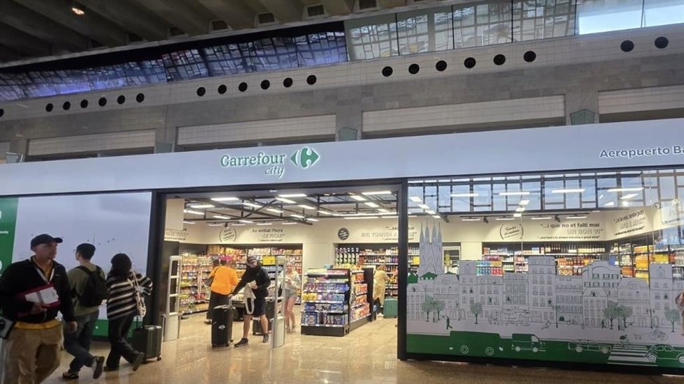 La tienda de Carrefour en la terminal 2 del Aeropuerto de Barcelona