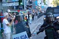 Sindicato de Estudiantes ve incoherente que Sánchez admire a los que protestan mientras la policía "reprimió con dureza"
