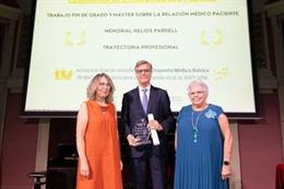 Entrega del premio a Linazasoro.