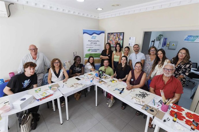 Visita de la Fundación Unicaja a las instalaciones de la Asociación DYAR