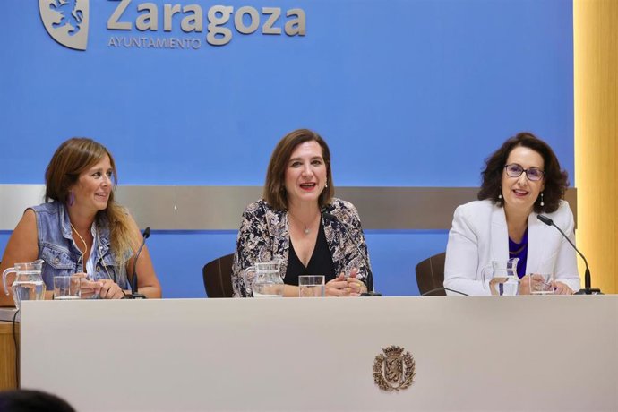 Presntación del concierto que el Padre Guilherme ofrecerá para fusionar música sacra y techno en una sesión inédita prefiestas en la plaza del Pilar