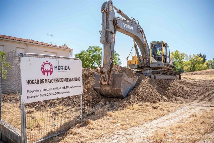 Comienzo de las obras del hogar de mayores de Nueva Ciudad de Mérida
