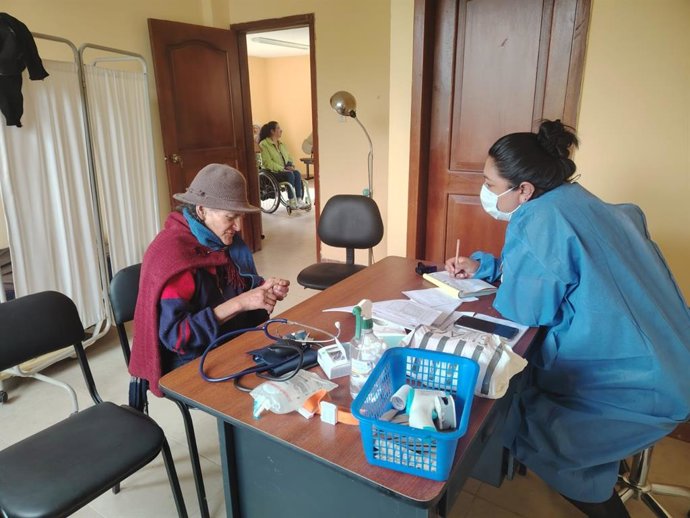 La Diputación de Cáceres propicia la atención médica en pequeñas comunidades campesinas de Ecuador