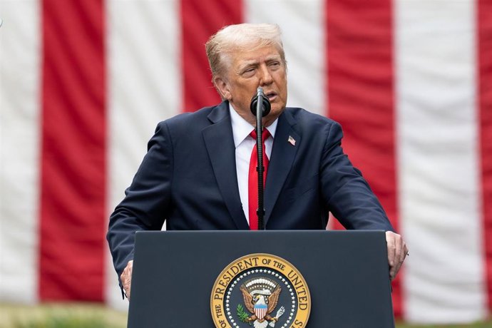 HANDOUT - 11 September 2025, US, Arlington: US President Donald Trump delivers a speech during an event at the Pentagon, as part of the ceremonies marking the 24th anniversary of the September 11, 2001 attacks. Photo: Andrea Hanks/White House/dpa - ATTENT