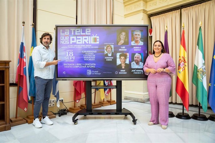 La edil del distrito Churriana, Mercedes Martín, junto al director del evento Fernando Ramos, ha informado del programa en el que intervienen Toñi Moreno, José Manuel Parada, Irma Soriano y Manolo Sarria.