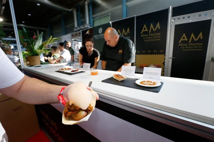 Una treintena de establecimientos de alta cocina ofrecen sus tapas a precios populares en Alicante Gastronómica