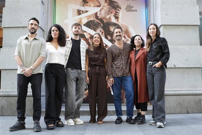 Presentación de la nueva producción de la Sala BBK, 'R&J', una revisión contemporánea de 'Romeo y Julieta'