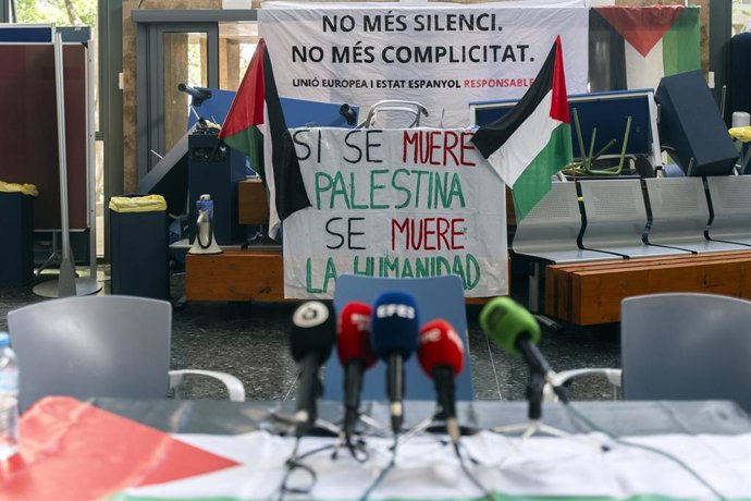 Archivo - Acampada propalestina en la UV, en una imagen de archivo