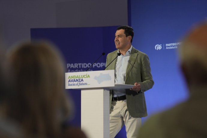 El presidente del PP-A y de la Junta de Andalucía, Juanma Moreno, en su intervención en la reunión de la Junta Directiva. 