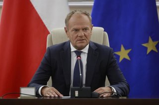 September 10, 2025: Polish Prime Minister Donald Tusk holds an extraordinary government meeting at the chancellery, with military and emergency services officials, following violations of Polish airspace during a Russian attack on Ukraine, in Warsaw, Pola
