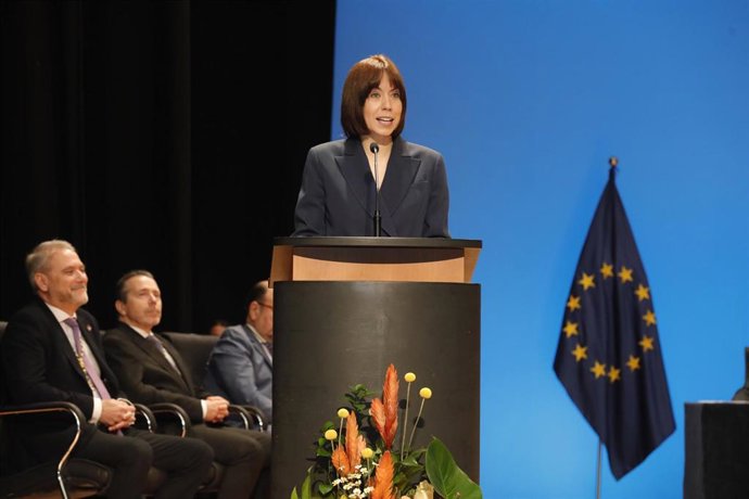 Archivo - La ministra de Ciencia, Innovación y Universidades, Diana Morant, interviene durante el acto de toma de posesión de la nueva rectora de la Universidad de Alicante