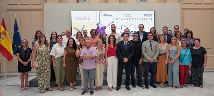 La Diputación impulsa a través de las Universidades Populares la gira cultural 'En un lugar de la Mancha...'.