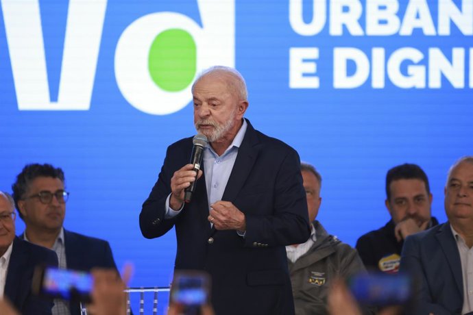 Archivo - July 25, 2025, Osasco, Sao Paulo, Brasil: Osasco (SP), July 25, 2025 - Lula/SP/New Pac/Politics Ãâ" Brazilian President Luiz Inacio Lula da Silva participates in a ceremony to announce the new Pac 2025 Selections - Periferia Viva - Favela Urb