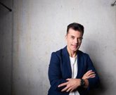 Foto: Manuel Viso, médico influencer: "la mejor postura para dormir es la de siempre"