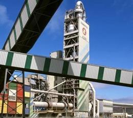 Archivo - Planta de Cementos Alfa en Mataporquera 