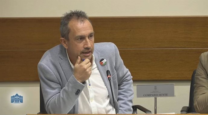 El consejero de Ordenación del Territorio, Urbanismo, Vivienda y Derechos Ciudadanos, Ovidio Zapico, durante su intervención en la Junta General.