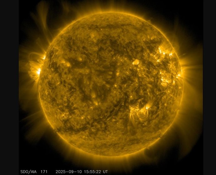 Em 9 de setembro de 2025, o Observatório de Dinâmica Solar da NASA capturou esta imagem do Sol.
