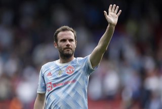 Archivo - 22 May 2022, United Kingdom, London: Manchester United's Juan Mata waves to fans after the English Premier League soccer match between Crystal Palace and Manchester United at Selhurst Park Stadium. Photo: Steven Paston/PA Wire/dpa