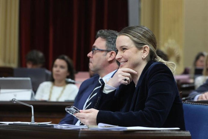 Archivo - La presidenta del Govern, Marga Prohens.