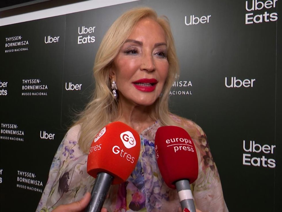 Carmen Lomana