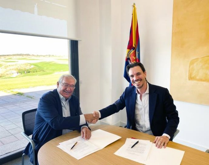 La RFEG y Revel se han unido para hacer crecer el golf en España.