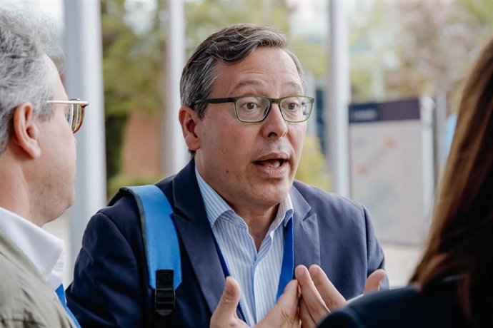 Archivo - El portavoz del PP en la Asamblea de Madrid, Alfonso Serrano, a su llegada a la primera jornada del XVII Congreso del Partido Popular de Madrid, en Feria de Madrid IFEMA, a 21 de mayo de 2022