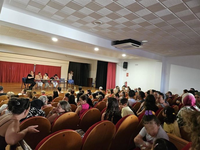 Asamblea del AMPA del CEIP Aljibe de Jimena de la Frontera (Cádiz) celebrada este luens 15 de septiembre