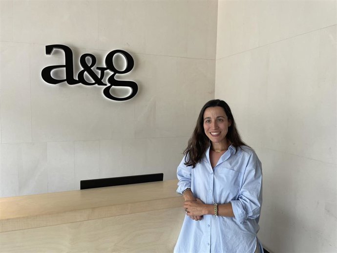 Clara Villanueva, directora de inversiones en Infraestructuras Sostenible en A&G Global Investors.