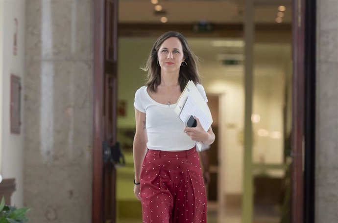 La portavoz de Podemos en el Congreso, Ione Belarra,