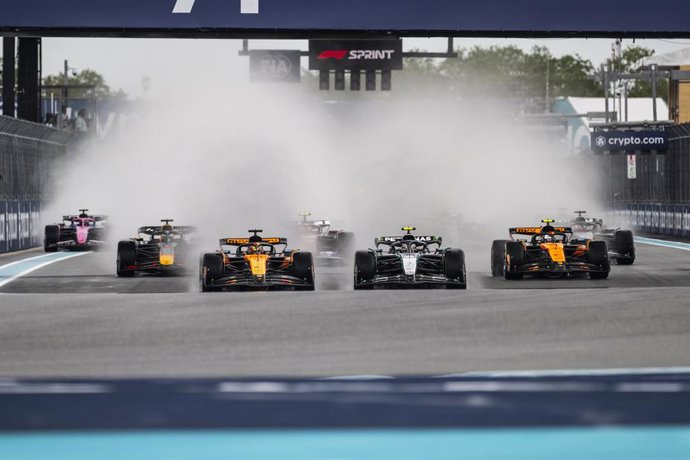 Archivo - Start of the race, sprint race during the Formula 1 Crypto.com Miami Grand Prix 2025, 6th round of the 2025 FIA Formula One World Championship from May 2 to 4, 2025 on the Miami International Autodrome, in Miami Gardens, Florida, United States o