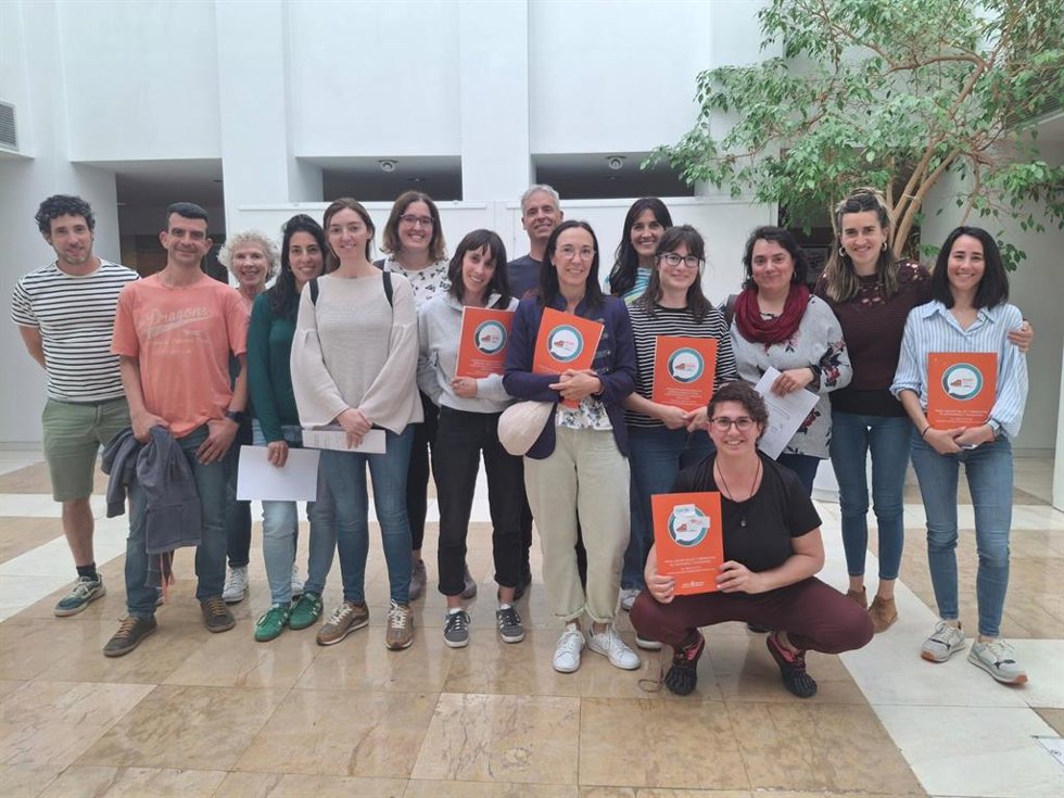 Asistentes al taller Crianza positiva: claves para facilitar el día a día celebrado en Zizur el pasado mes de mayo.