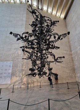 Imagen de una de las obras de la exposición 'Ai Weiwei. Don Quixote' en el Musac (León).