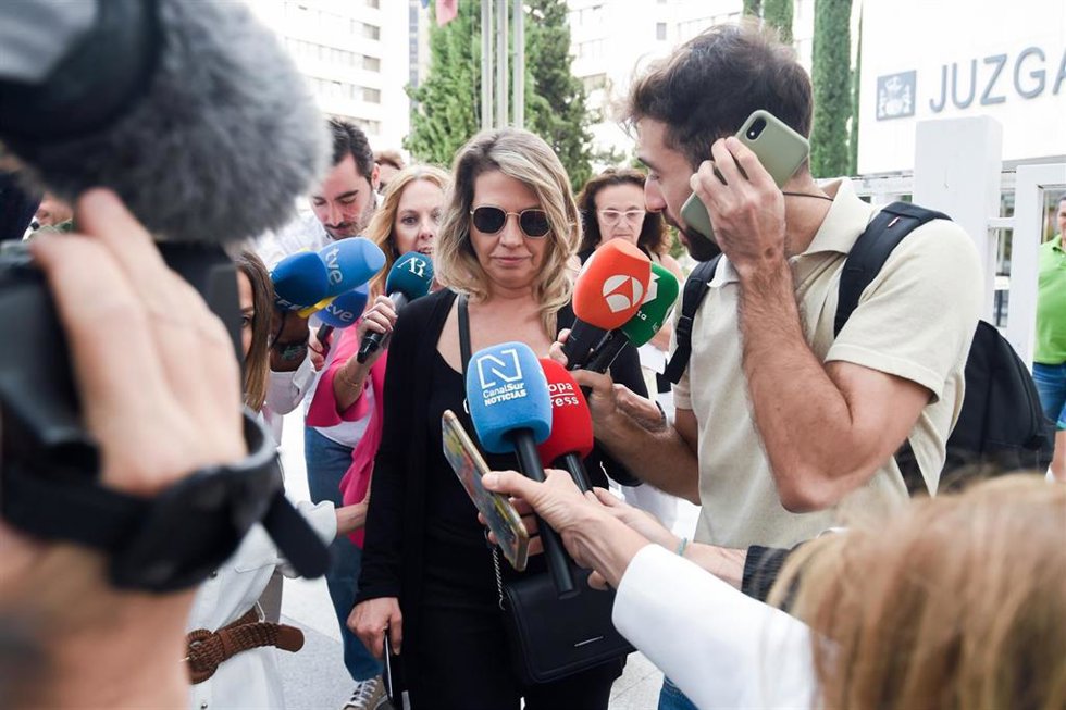 La asesora de Moncloa, Cristina Álvarez, a su llegada a declarar por el caso Begoña Gómez, en los Juzgados de Plaza de Castilla, a 10 de septiembre de 2025, en Madrid (España). 