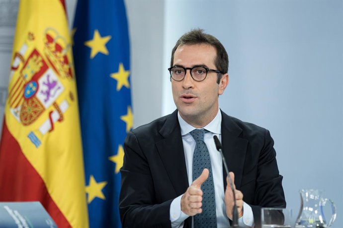 Archivo - El ministre d'Economia, Comerç i Empresa, Carlos Cuerpo