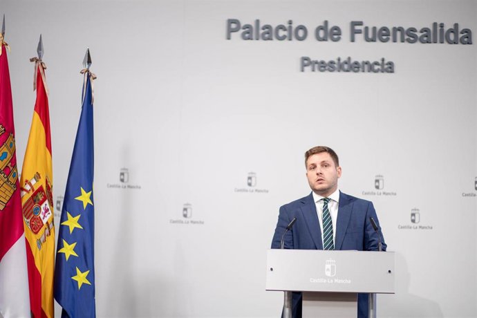 El consejero de Fomento, Nacho Hernando, informa de asuntos relacionados con su departamento.