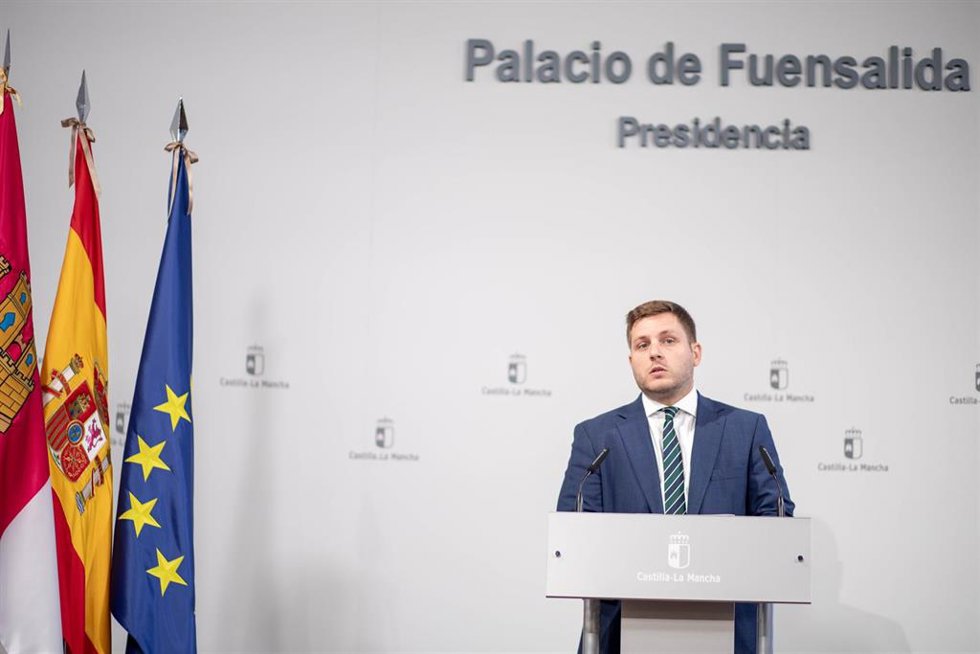 El consejero de Fomento, Nacho Hernando, informa de asuntos relacionados con su departamento.