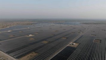 Planta fotovoltaica de 412 megavatios de Acciona Energía en la India.