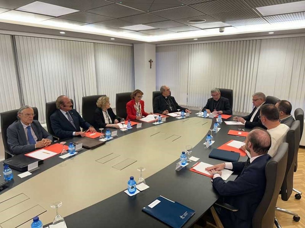 Archivo - Una reunión de la Comisión Asesora del PRIVA, en una fotografía de archivo.