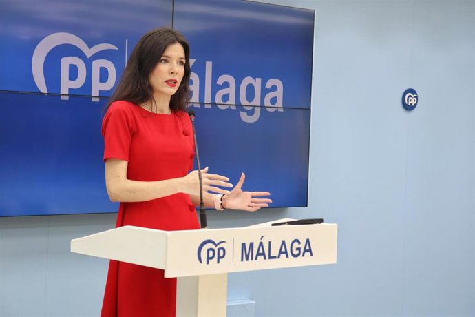 Archivo - La parlamentaria andaluza por el PP de Málaga Loli Caetano.