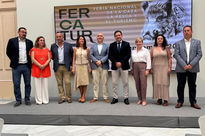 El presidente de la Diputación de Ciudad Real, Miguel Ángel Valverde, y el de la Federación Empresarial de Ciudad Real (Fecir), Carlos Marín