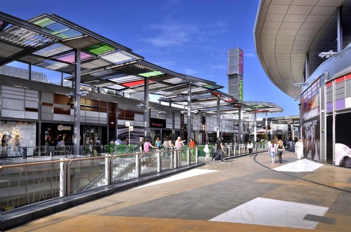 Archivo - Centro Comercial 'Splau!'