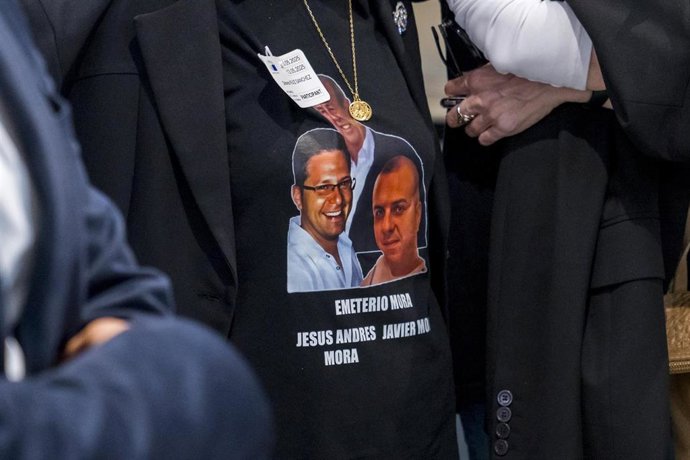 Archivo - Imagen de archivo de representantes de asociaciones de víctimas de la dana