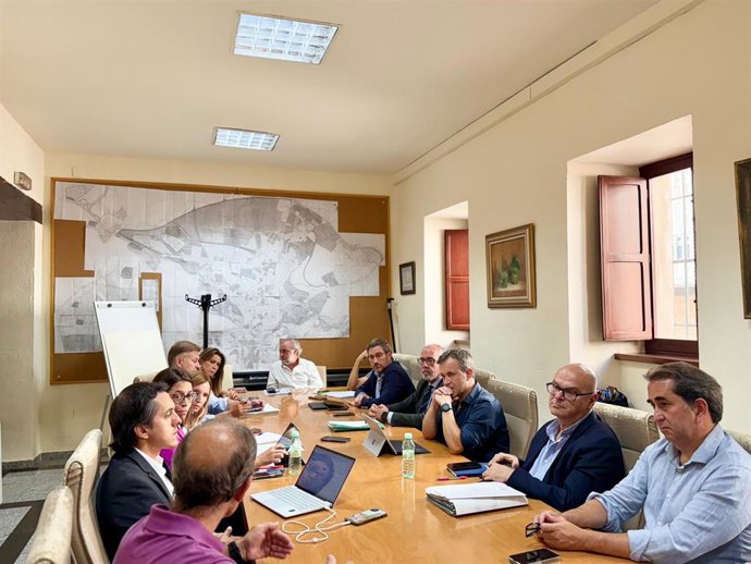 Reunión de la comisión de seguimiento de la Mesa de Los Puentes.