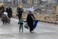 UNICEF denuncia evacuaciones "inhumanas" para miles de niños en Gaza: "Van de un infierno a otro"
