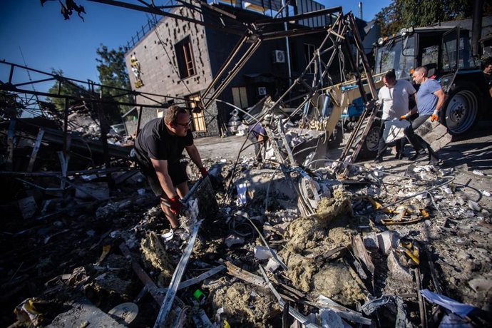 Consecuencias de un ataque ruso en la región ucraniana de Sumi